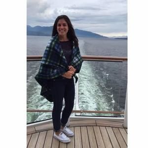 Meet your Posher, Lauren