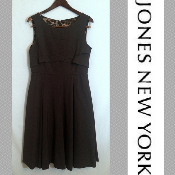 Jones New York Dresses & Skirts - JONES NEW YORK GRAY SLEEVELESS DRESS