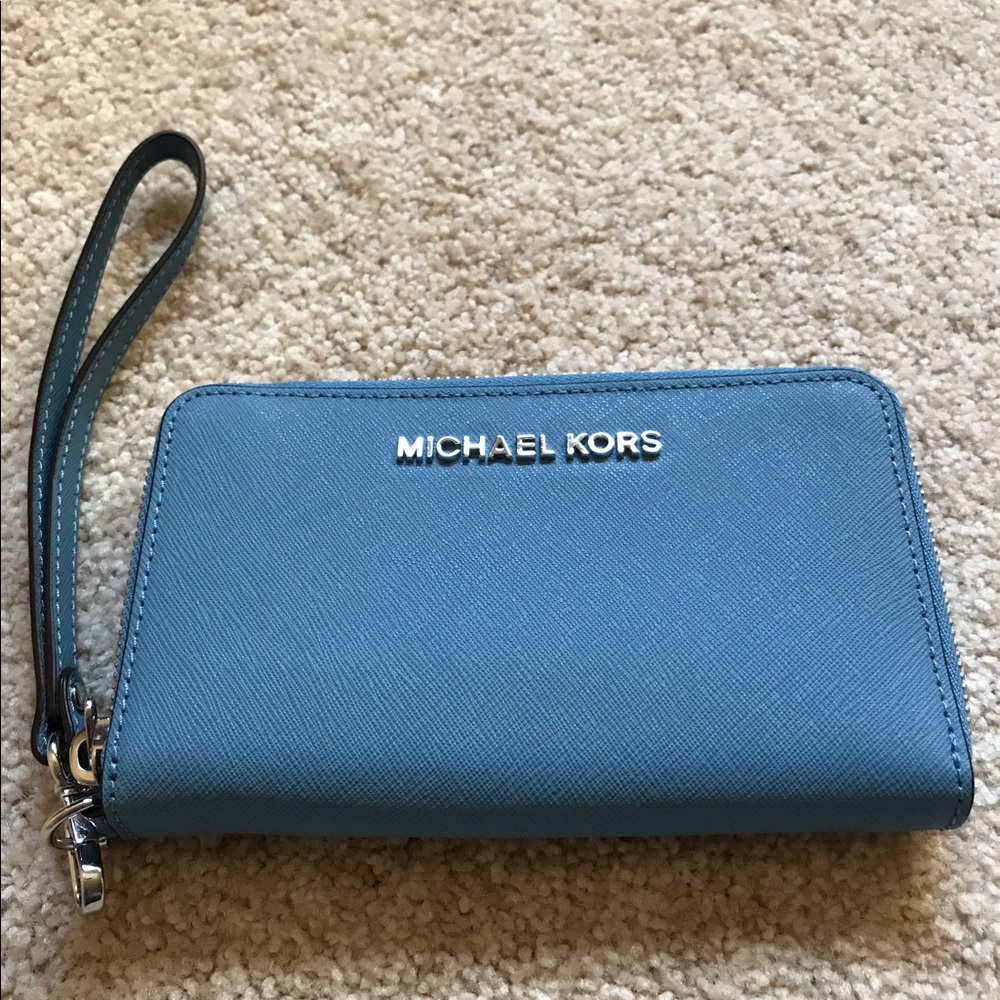 Michael Kors Wallet/Phone Wristlet
