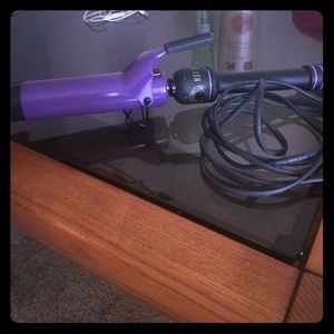 Hot Tools- curling iron!