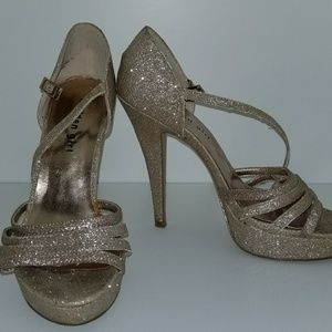 Madden girl gold strappy heels