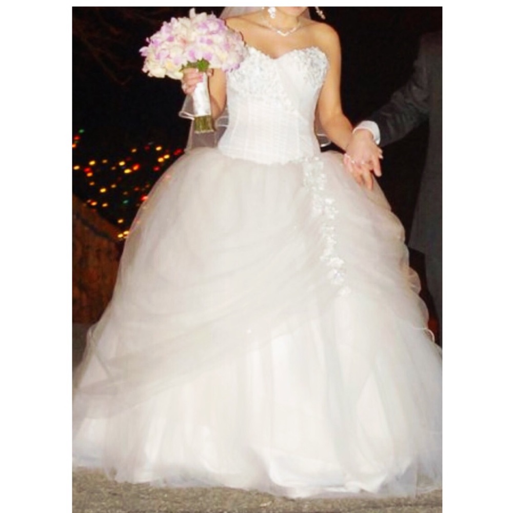 Wedding dress
