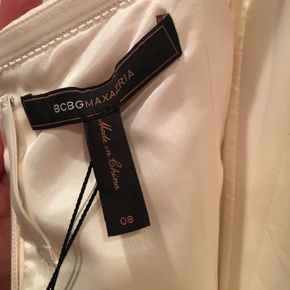 NWT BCBG Off-White Minidress with Flower Detail - Picture 6 of 7