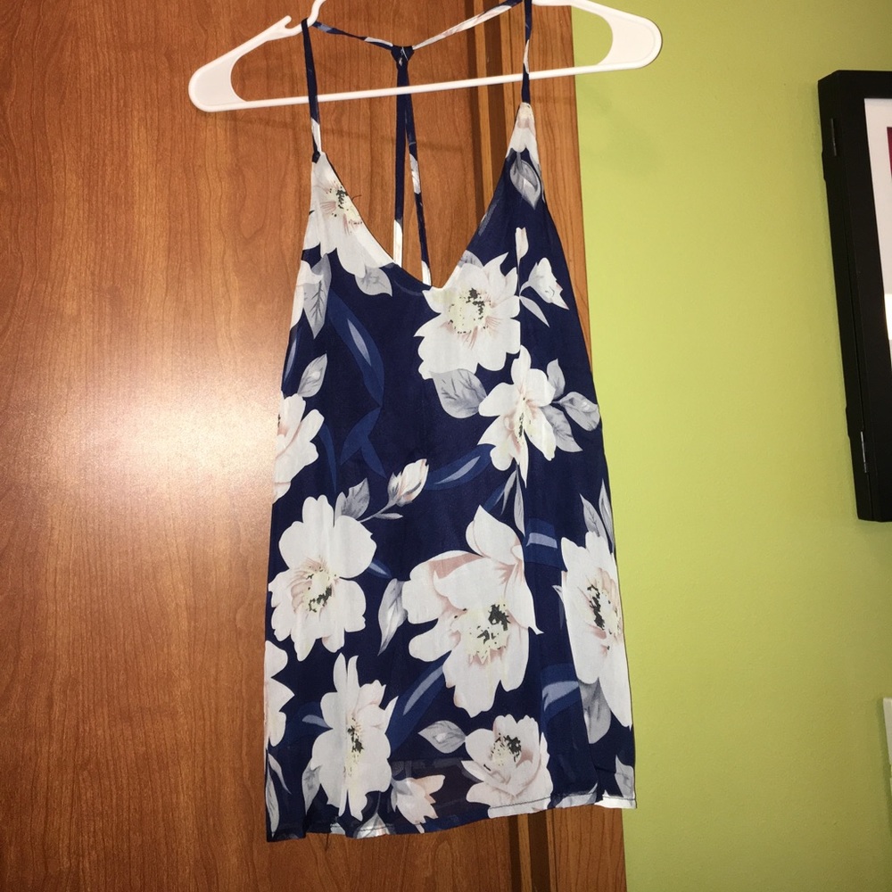SOLDBeautiful blue and white floral tank - Picture 1 of 3