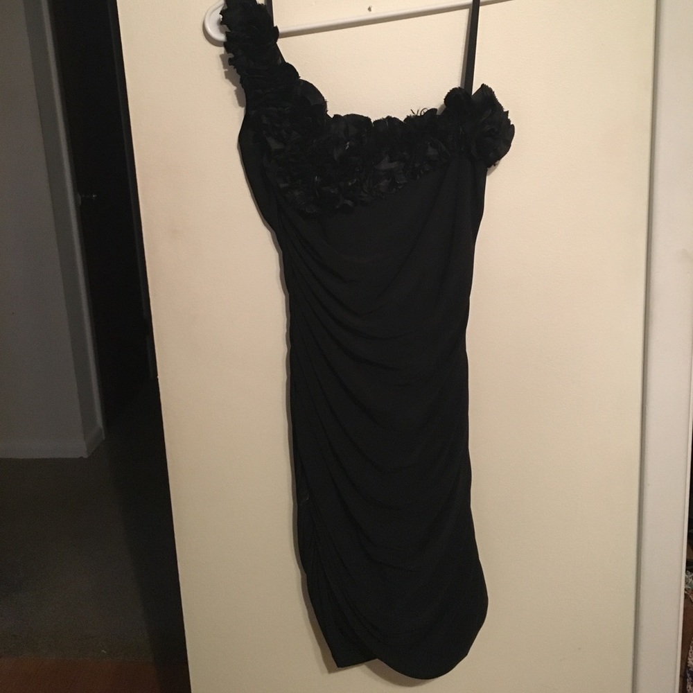 Fitted one shoulder dress with flower neck detail