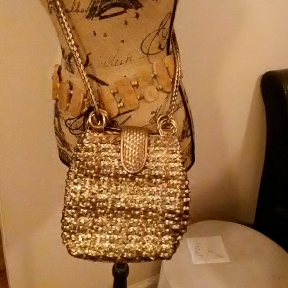 Woman's shoulder purse