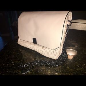 💕Pale pink cross body