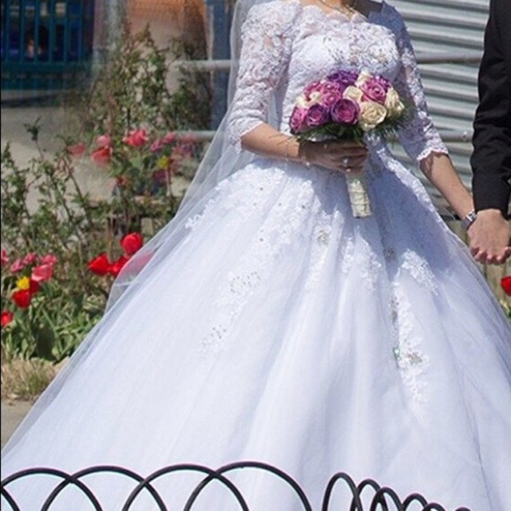 Wedding dress