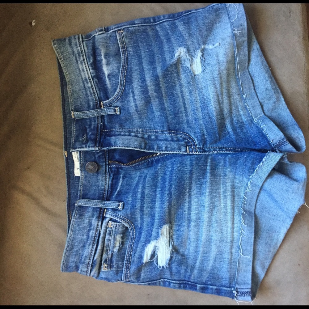 Abercrombie Shorts- light washed / distressed