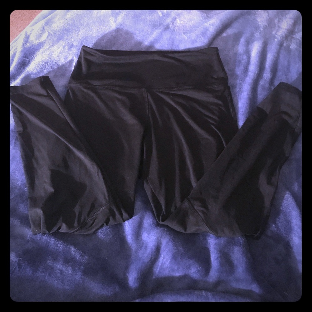 High-Waisted Ankle Legging 🖤💗🖤