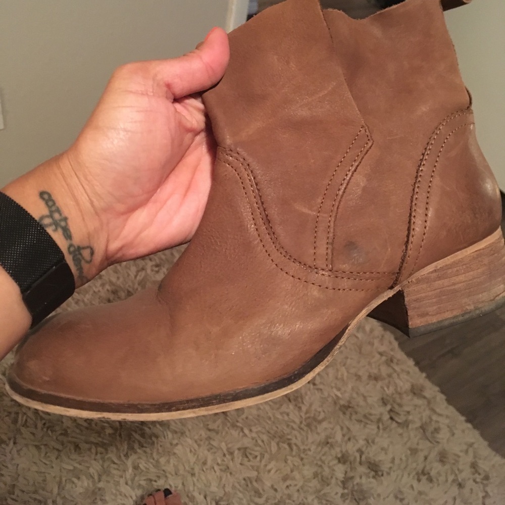 Ecote Brown booties