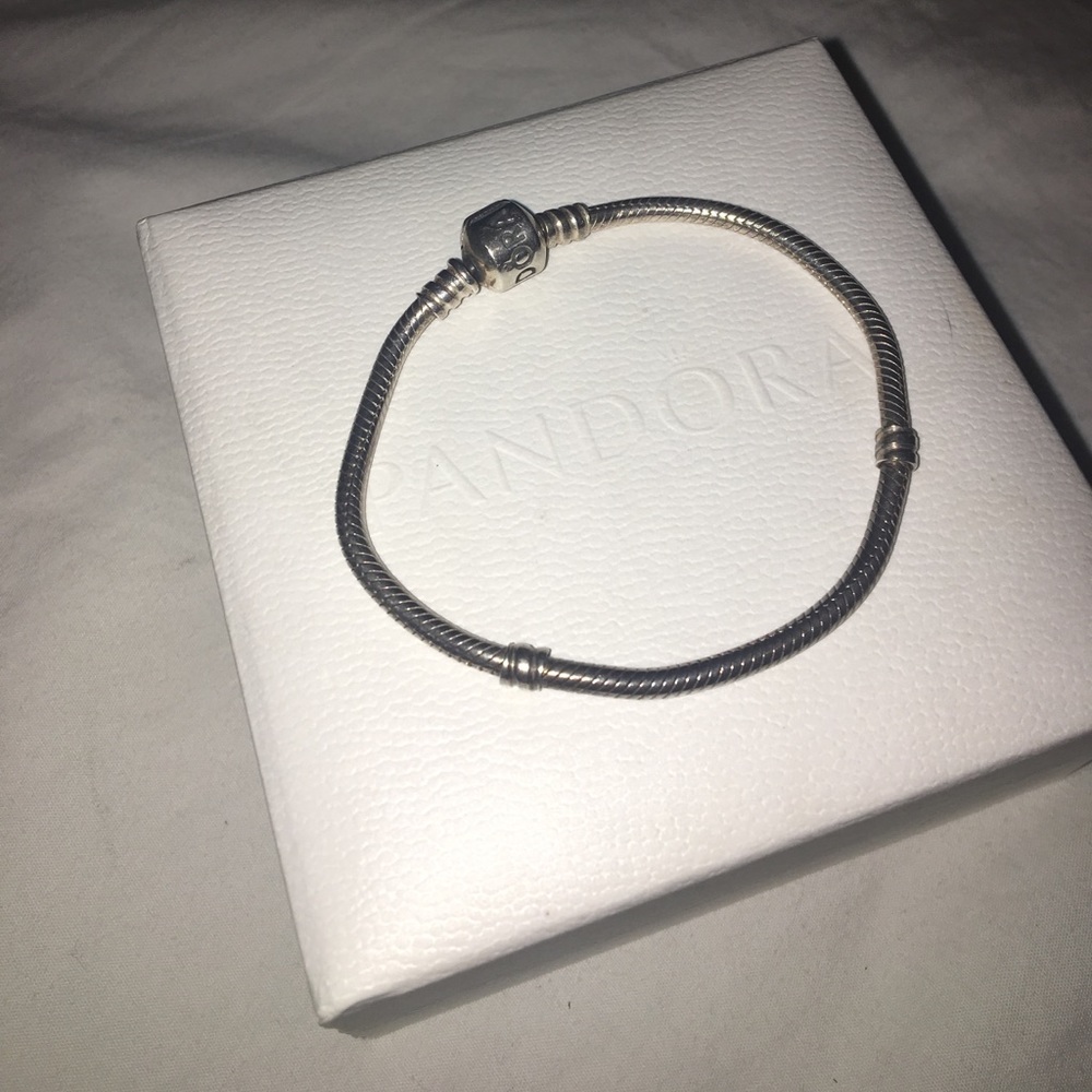 Pandora silver clasp bracelet