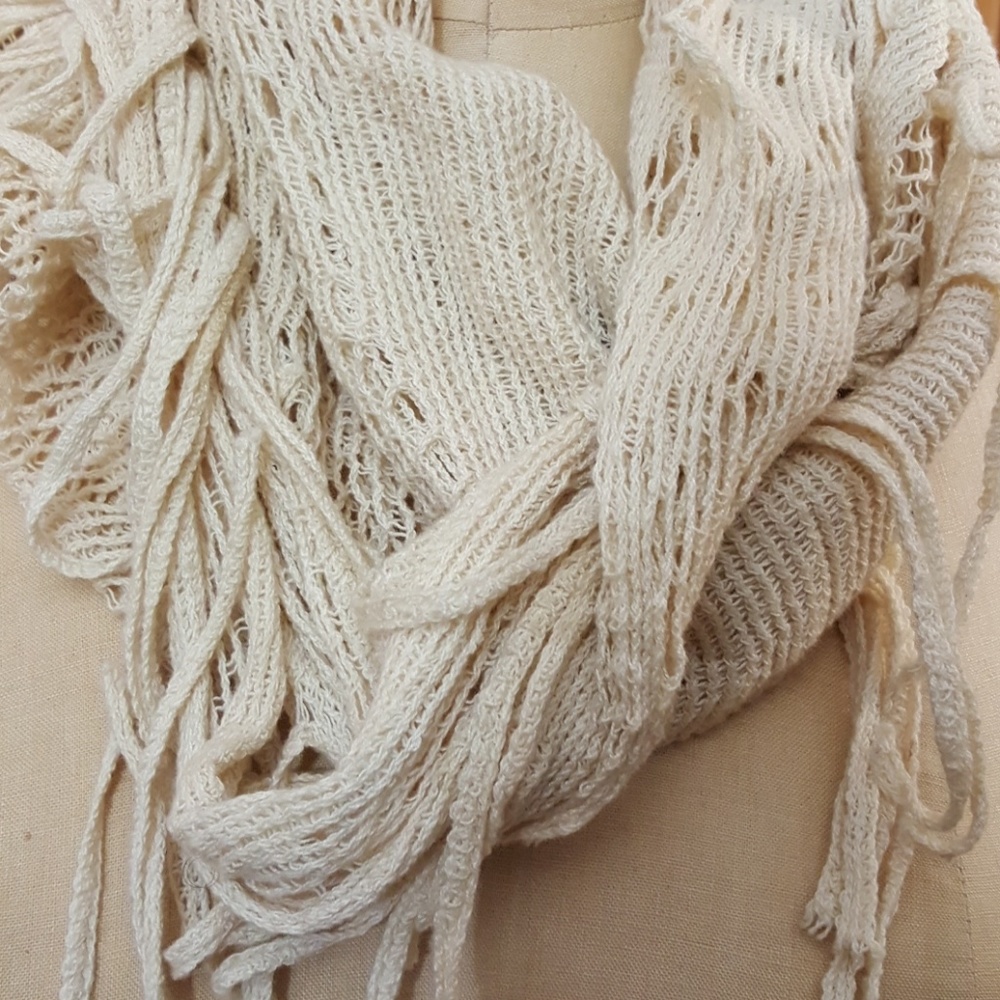 Spring scarf - Picture 3 of 3