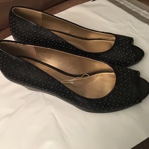 Black open toe wedge shoes