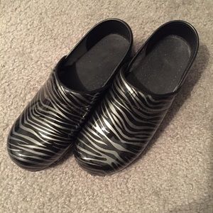 Sanita Silver/Black Zebra Clogs - 37 (6.5 or 7)