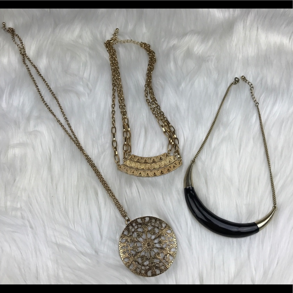 Lot of 3 necklaces