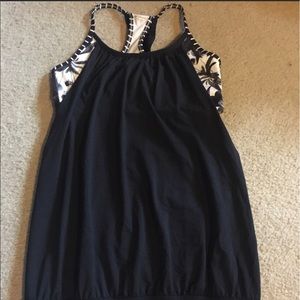 LULULEMON Yoga run top size 4