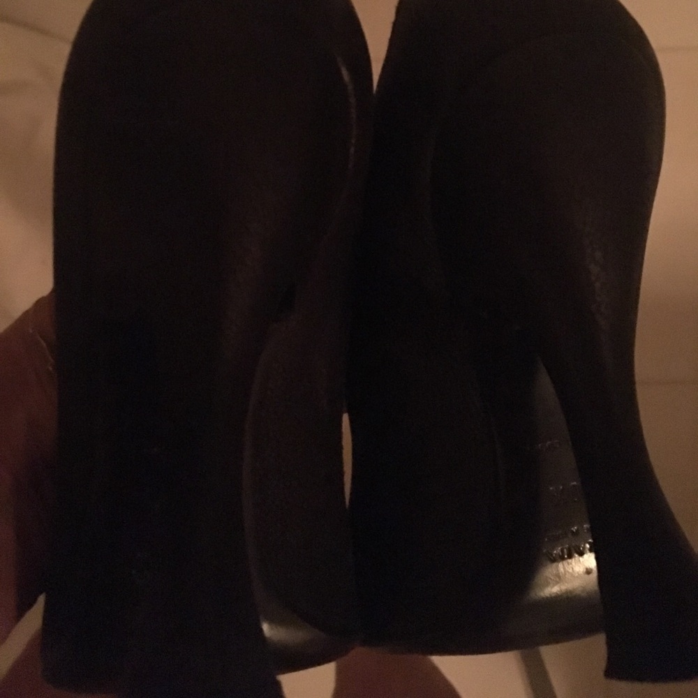 Prada high heals gently worn excellent condition - Picture 4 of 4
