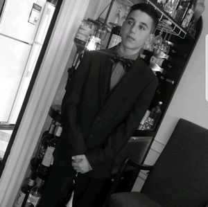 Meet your Posher, Adel