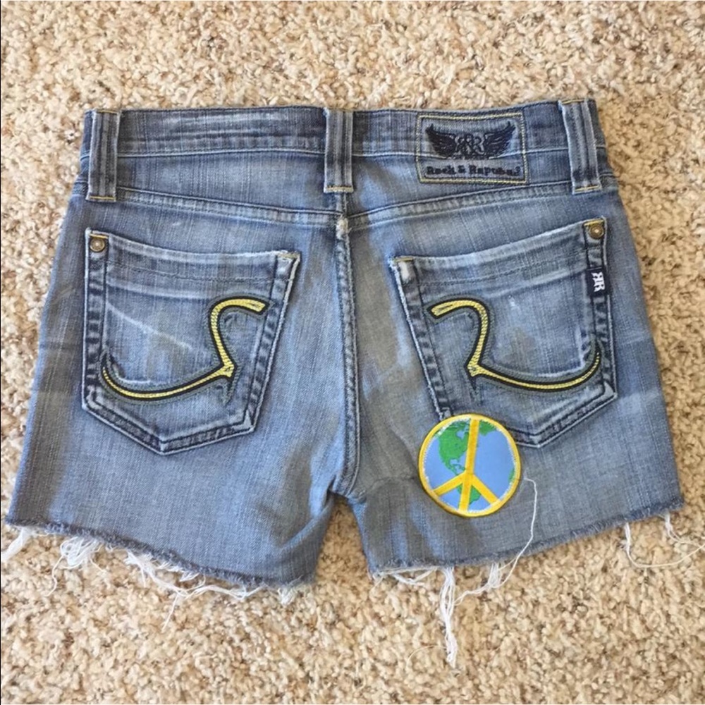 Vintage Rock & Republic Patch Cut Off Jean Shorts - Picture 1 of 4