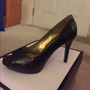 Brown Guess Heels