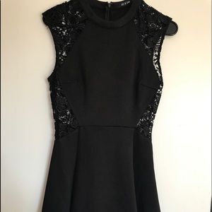 Beautiful and elegant black dress with details!