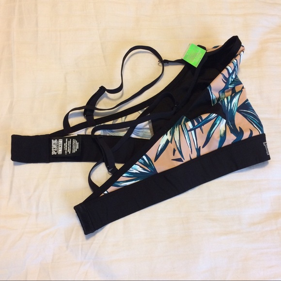 💋SOLD💋 VS PINK Ultimate High Line 🌴 Sports Bra - Picture 4 of 7