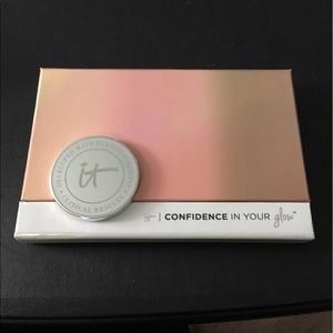 it Confidence in your glow Instant Nude Glow