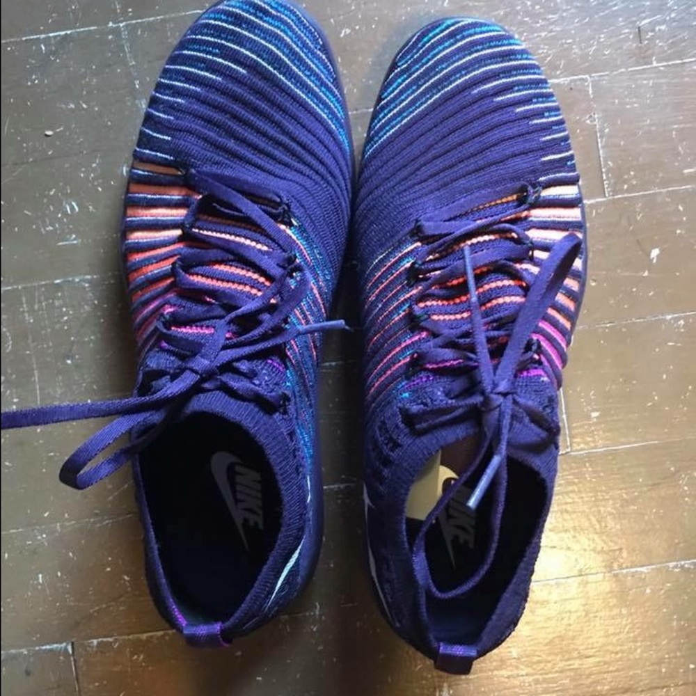 Nike Women's RN Flyknit Sz 8.5