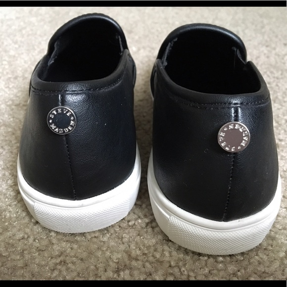 Sold - Picture 3 of 4