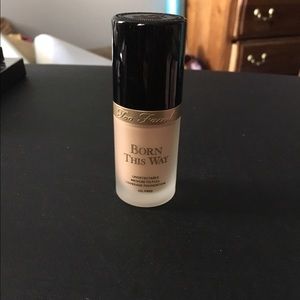 Too Faced Born This Way NUDE