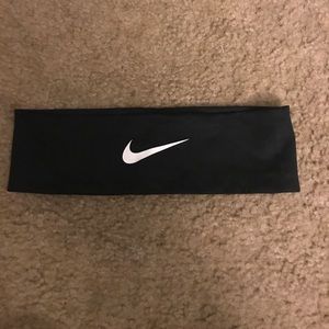 Nike headband