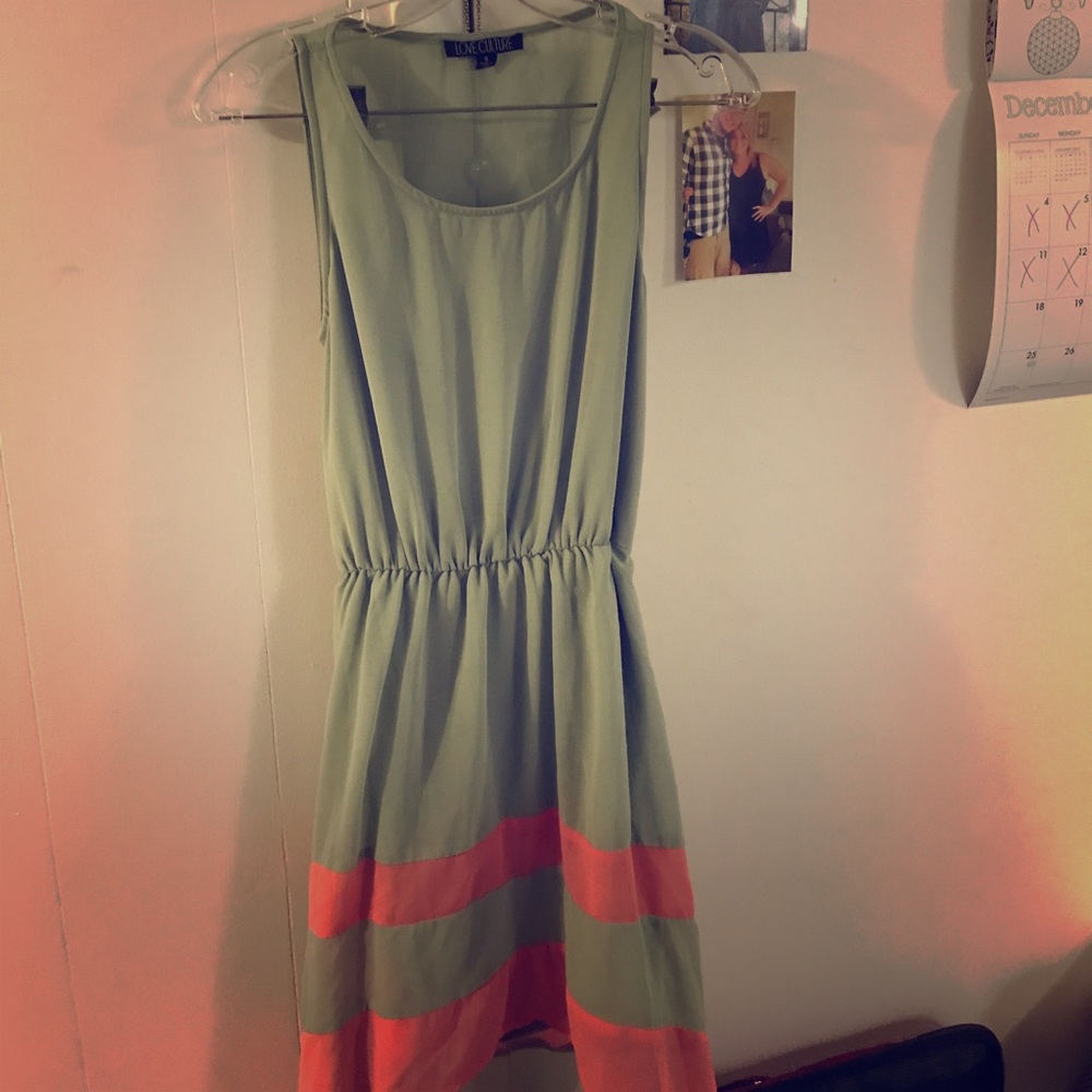 Beautiful, mesh maxi dress that flows