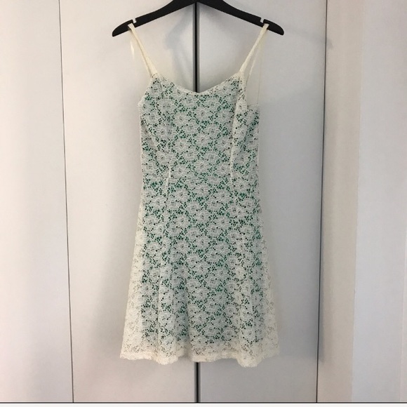 The Impeccable Pig Backless Lace Dress. - Picture 7 of 7