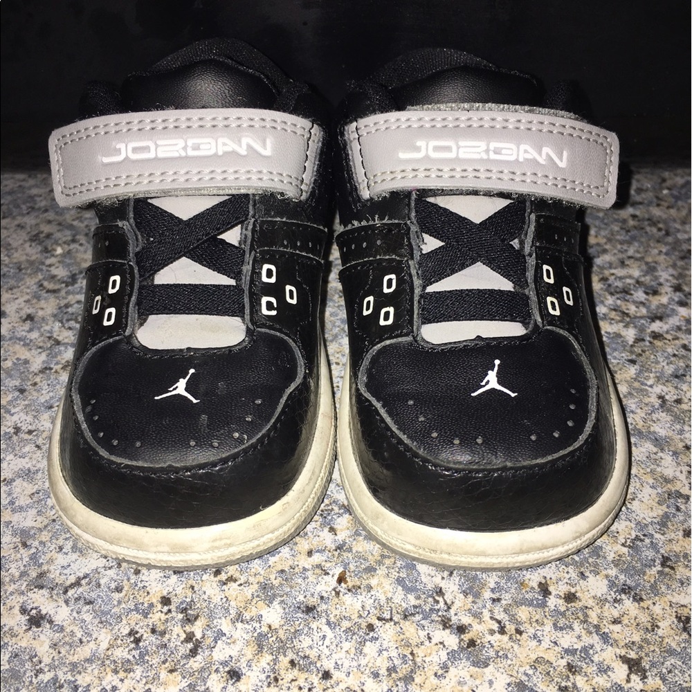 Nikes Toddler Jordan 1 Flight Low, Size 4C