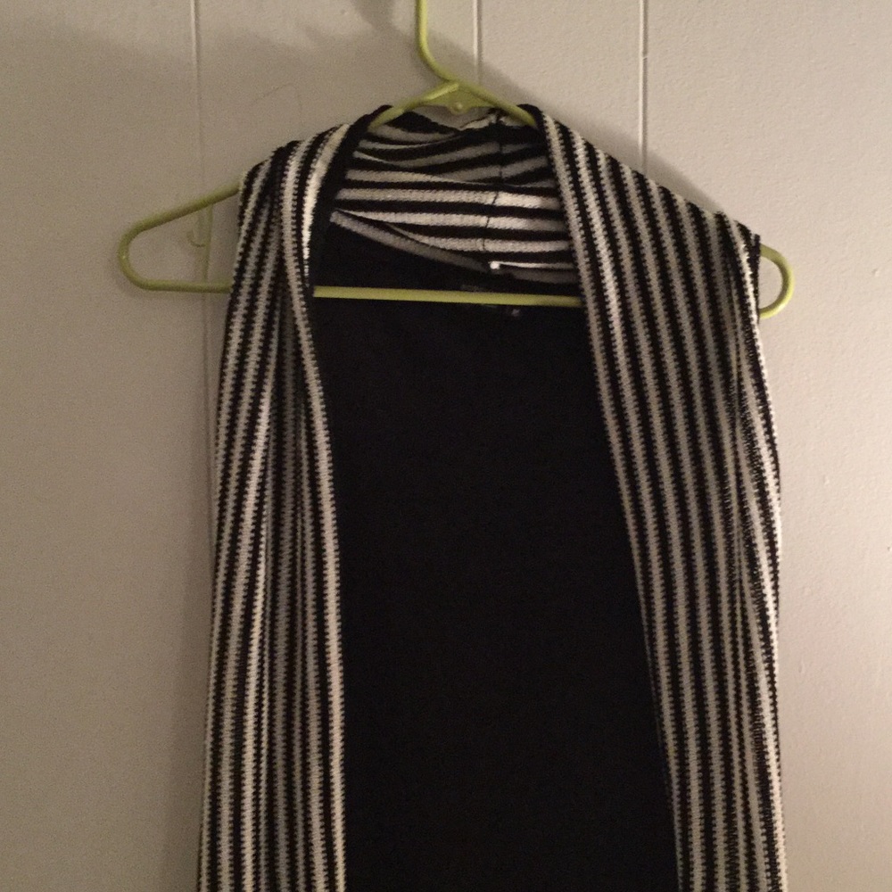 bcbg sweater