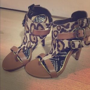 Sam Edelman Lucia Calf Hair Sandal size 5.5