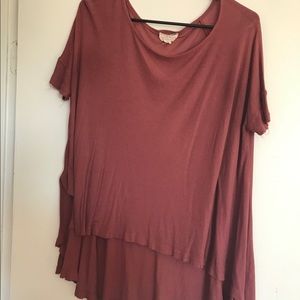 A high low short sleeve flowy top