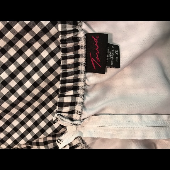 Black and White Gingham Dress - Picture 3 of 4