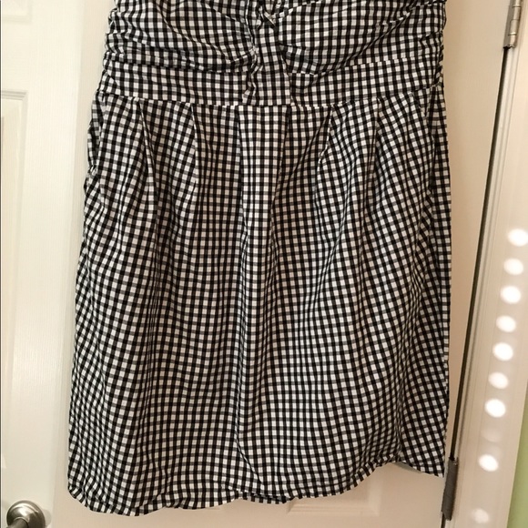 Black and White Gingham Dress - Picture 4 of 4