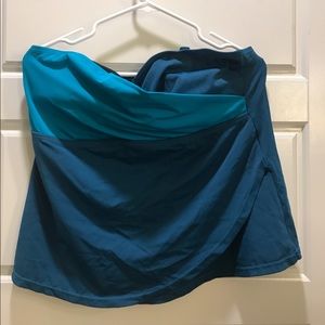 Sleeveless strapless teal tankini swimtop