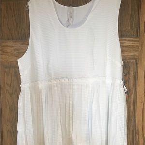 NWT Melissa McCarthy Hi-Lo Cream Pleated Blouse 1X