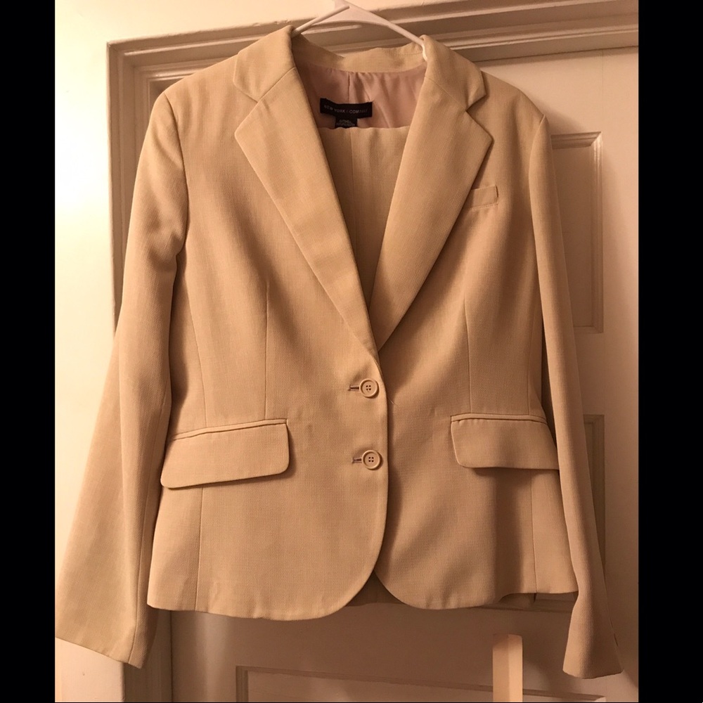 Two Piece Pant Suit NEVER WORN!!!