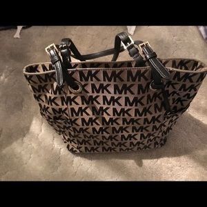 Micheal kors tote