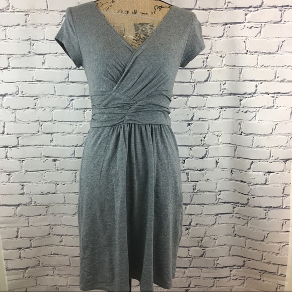 LOFT Dresses & Skirts - Loft Cap Sleeve Dress
