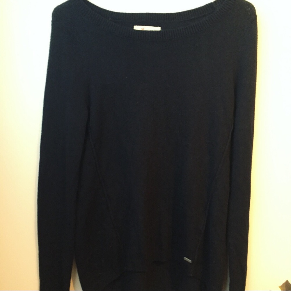 navy hollister sweater