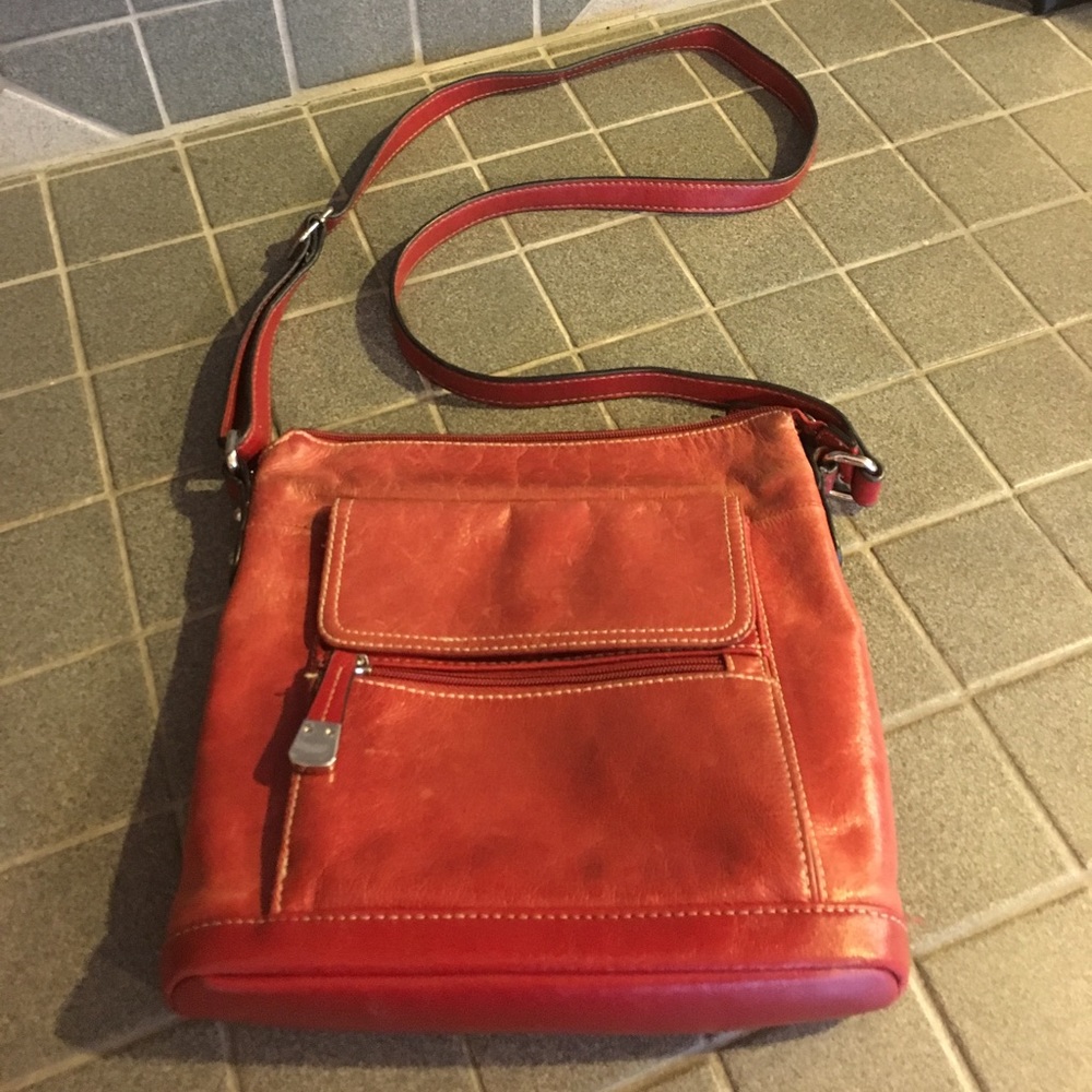 Red Giani Bernini shoulder bag