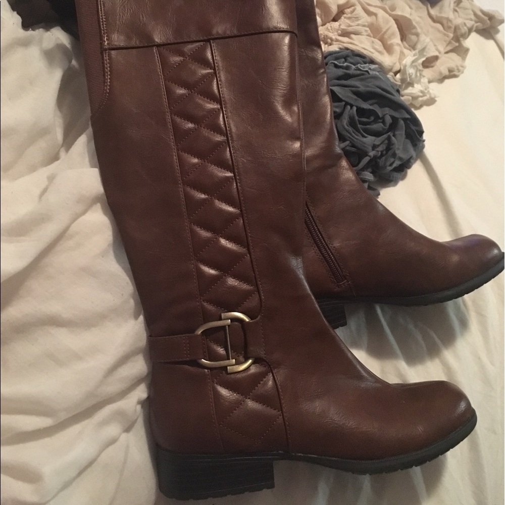 brown boots
