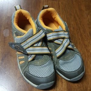 Boys stride rite shoes size 1