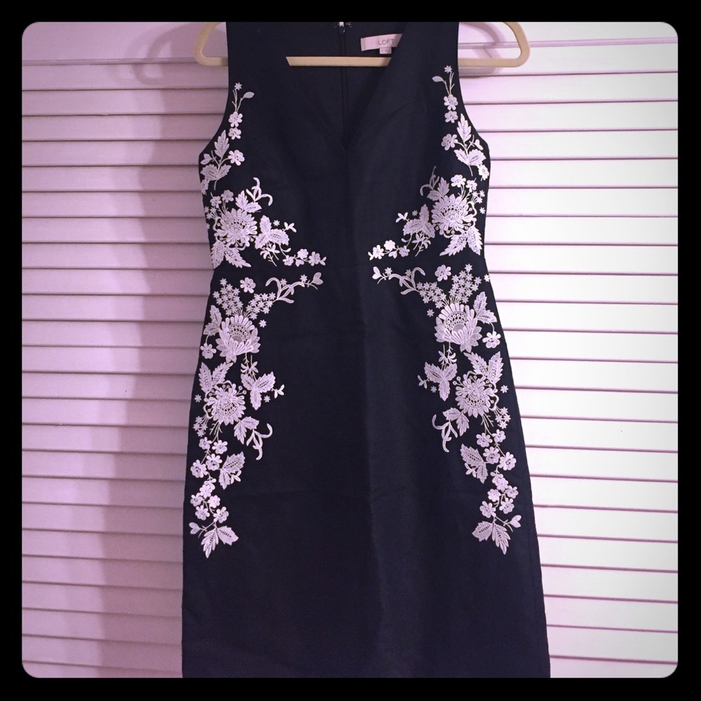 LOFT dress size 0, so flattering!!